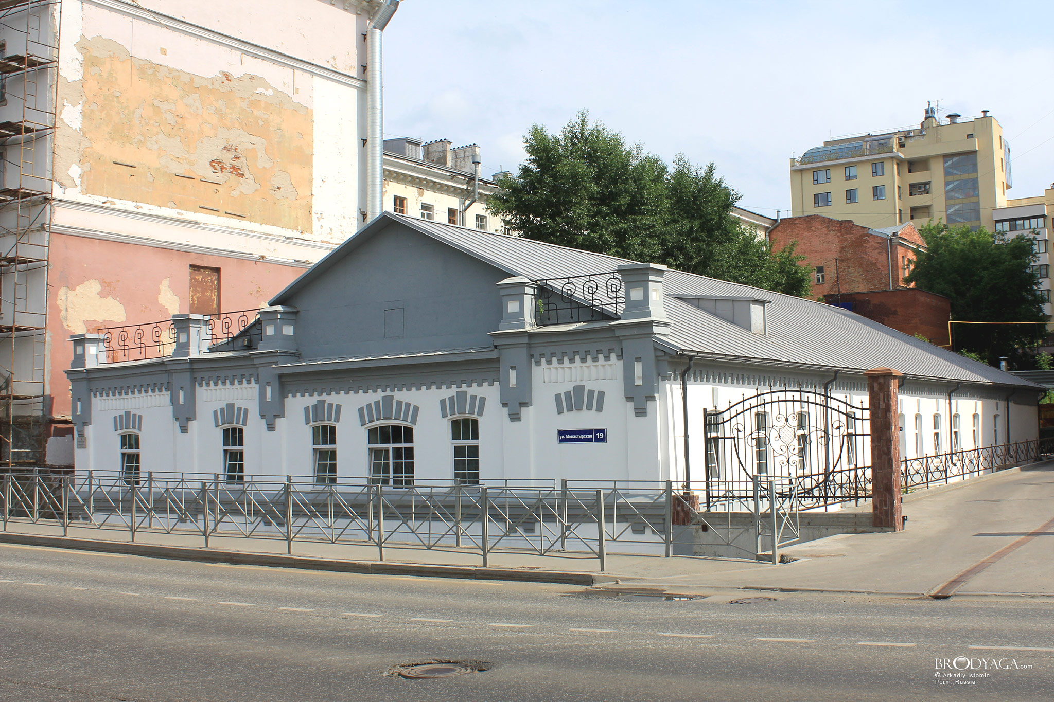 ул. Монастырская, 19, Пермь